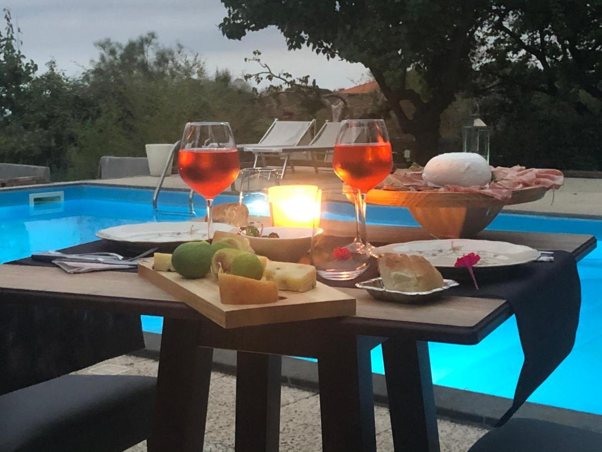 Etna Petit Relais Bed & Breakfast Nicolosi Bagian luar foto