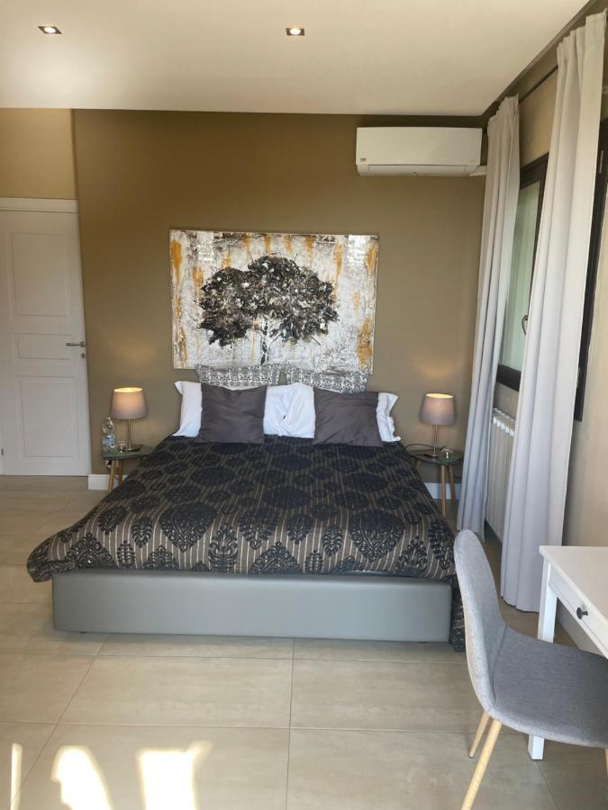 Etna Petit Relais Bed & Breakfast Nicolosi Bagian luar foto