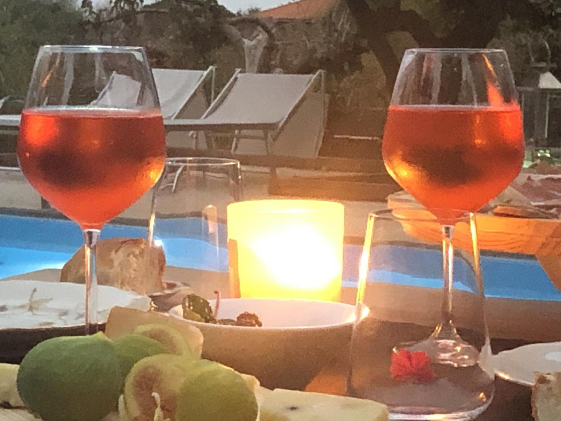Etna Petit Relais Bed & Breakfast Nicolosi Bagian luar foto