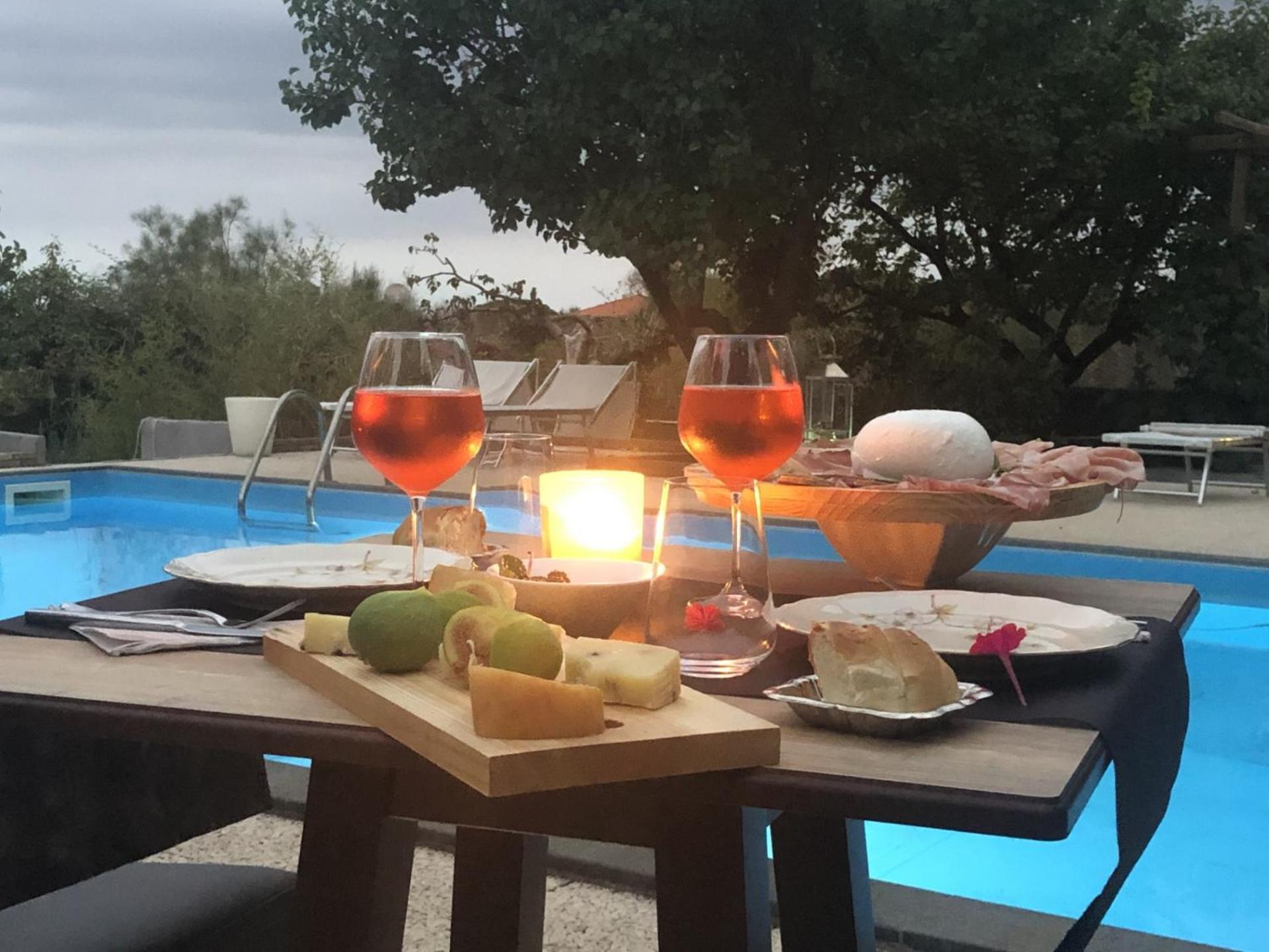 Etna Petit Relais Bed & Breakfast Nicolosi Bagian luar foto