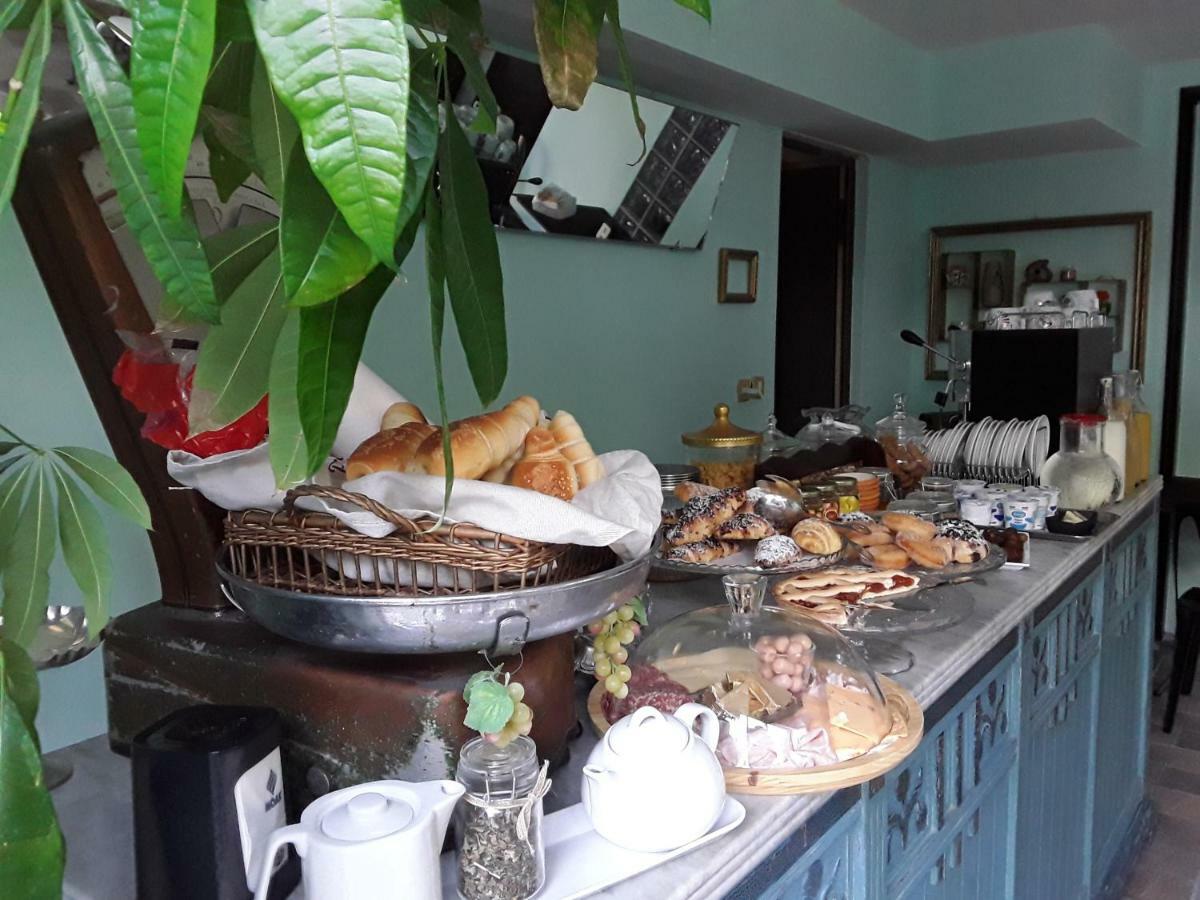 Etna Petit Relais Bed & Breakfast Nicolosi Bagian luar foto